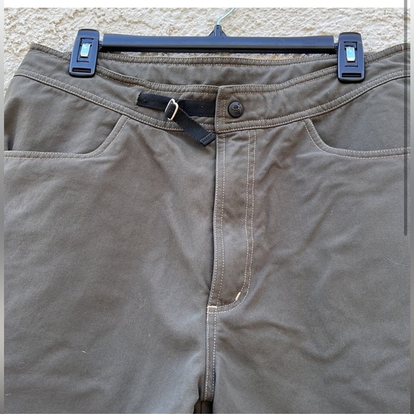 Mountain hardwear Men's Green Nylon Cargo Hiking Short Size M - Picture 2 of 8